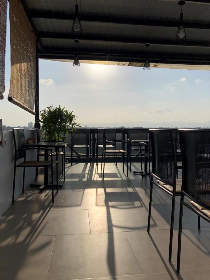 Coconut Hotel Phu Yen Туїхоа Екстер'єр фото